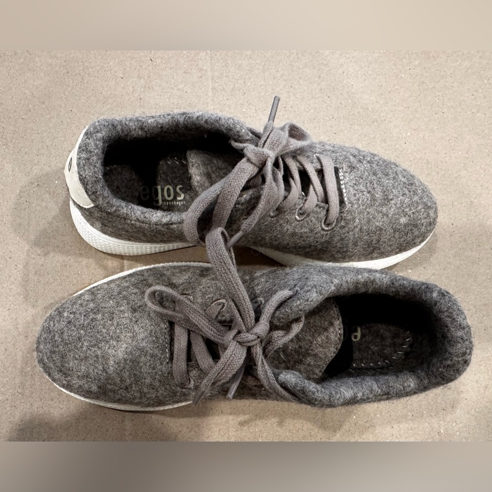 EGOS Women's Heathered Tan Wool Athletic Shoes
